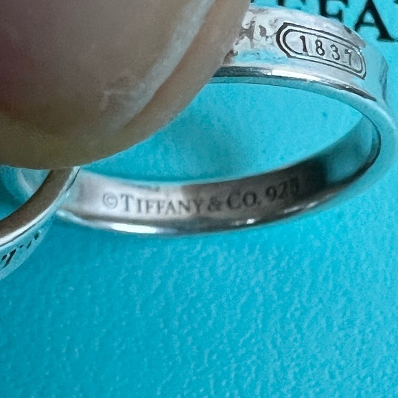 🔴Authentic TIFFANY & CO Sterling Silver 1837 Interlocking Circles Ring 🔴 - Picture 3 of 8